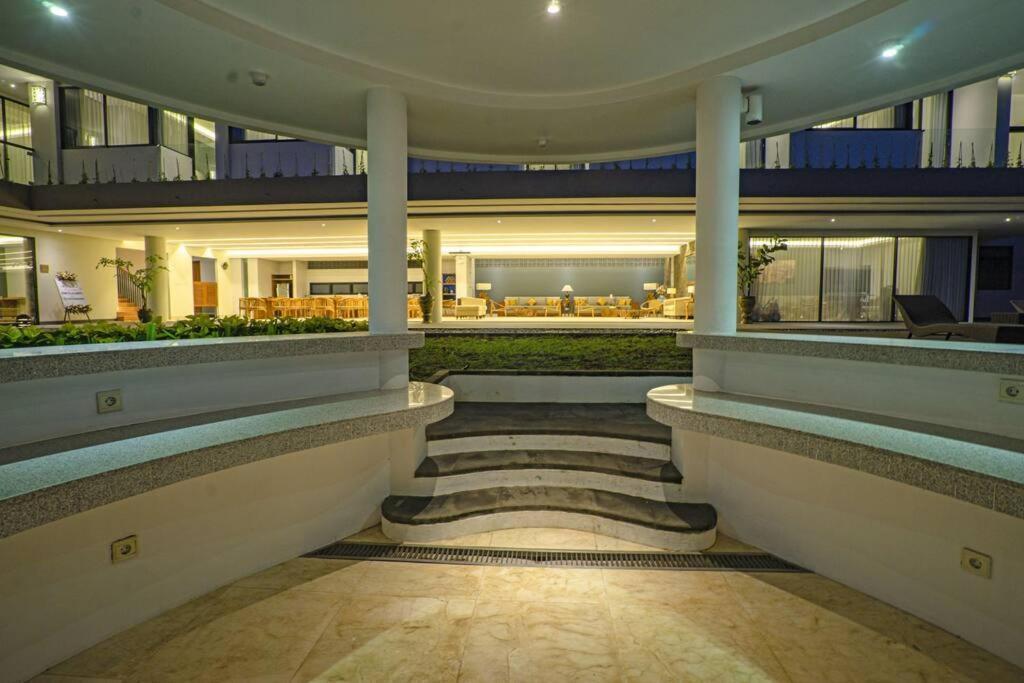 Grand Villa Uluwatu อูงาซัน ภายนอก รูปภาพ
