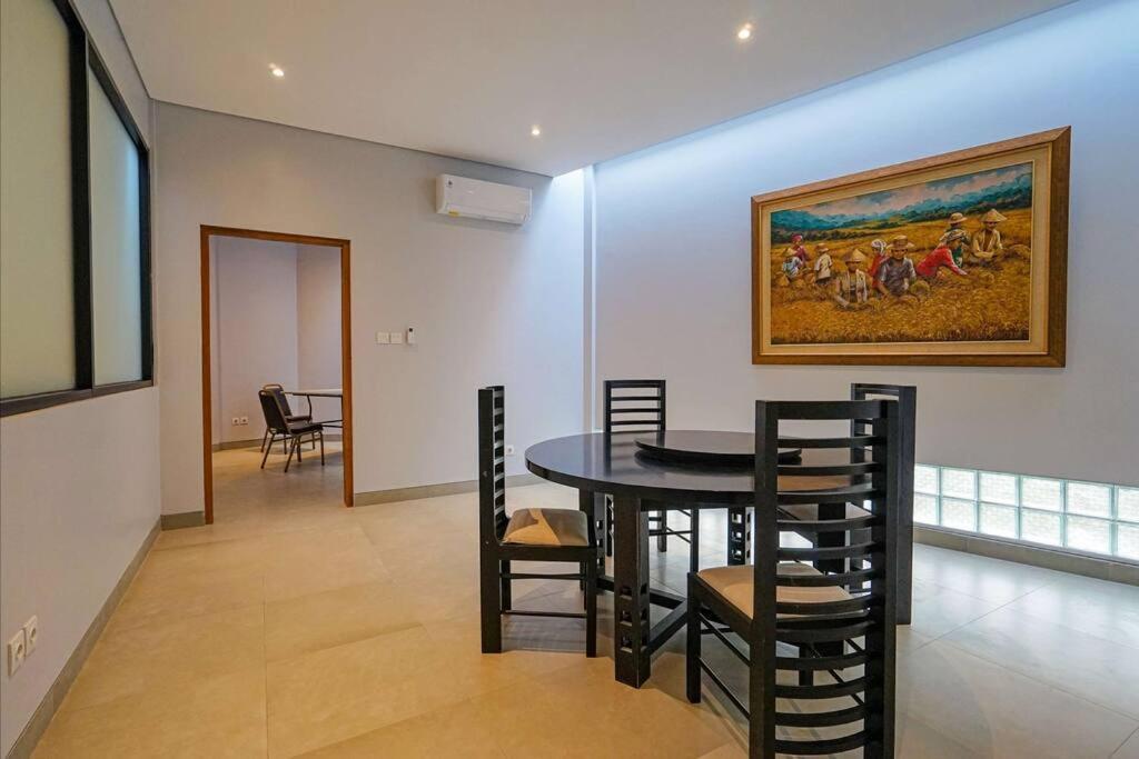 Grand Villa Uluwatu อูงาซัน ภายนอก รูปภาพ
