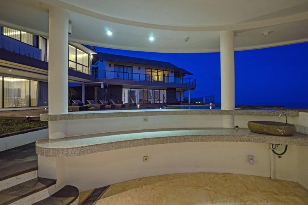 Grand Villa Uluwatu อูงาซัน ภายนอก รูปภาพ